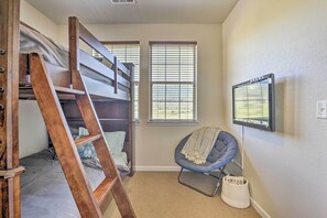 Apartment (2 Bedrooms) | Interior - Ski, Hike & Golf: Granby Condo w/ Shared Amenities (Granby)