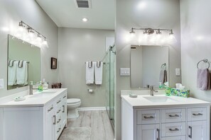 Apartment (2 Bedrooms) | Interior - Lake Keowee Resort Condo: Pool, Beach, Golf Access (Salem)