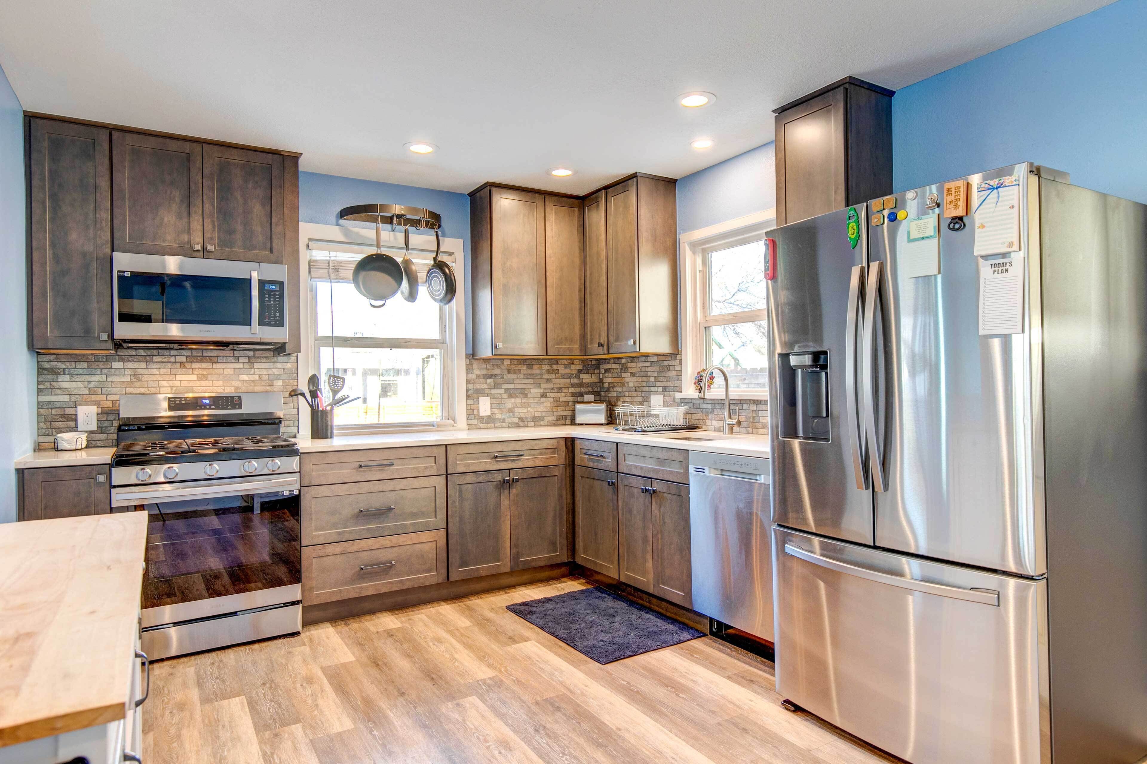 House (2 Bedrooms) | Private kitchen | Microwave, oven, stovetop, dishwasher