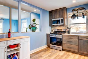 Maison (2 Bedrooms) | Cuisine privée | Four à micro-ondes, un four, surface de cuisson, lave-vaisselle