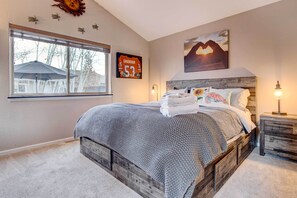 Apartment (4 Bedrooms) | Interior - Denver Townhome in Highlands w/ Spacious Yard! (Denver)