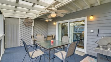 Apartment (2 Bedrooms) | Front of property