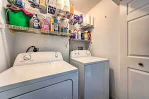 House (3 Bedrooms) | Interior - Geneva Home With Private Yard - Walk to Lake Erie! (Geneva)