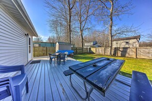 House (3 Bedrooms) | Interior - Geneva Home With Private Yard - Walk to Lake Erie! (Geneva)