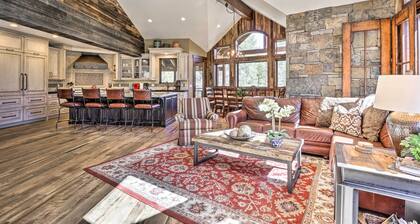 Walk to Lift: Luxe Villa w/ Hot Tub in Copper Mtn