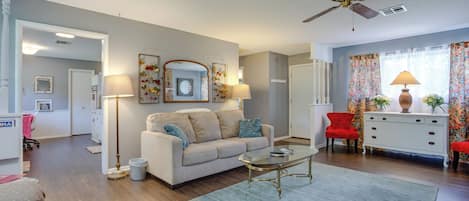 House (2 Bedrooms) | Interior