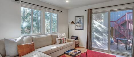 Apartment (2 Bedrooms) | Front of property