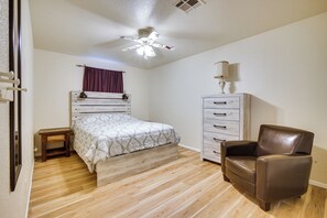 House (3 Bedrooms) | Interior - Convenient Las Cruces Home w/ Patio & Grill! (Las Cruces)