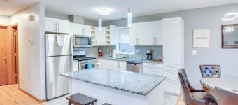 Lovely Minneapolis Home Near Target Field!