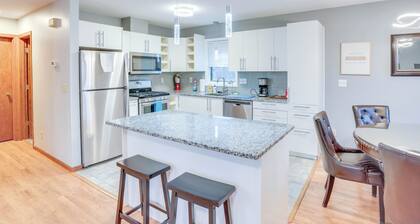 Lovely Minneapolis Home Near Target Field!