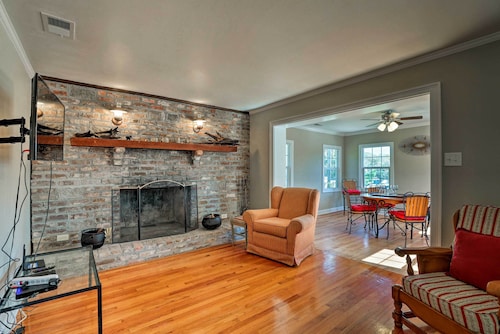 Spacious Mount Pleasant Home: 5 Mi to Beach