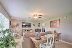 House (4 Bedrooms) | Interior - San Antonio Home w/ Hot Tub - 1 Mi to Seaworld (San Antonio)