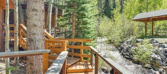 Cabin on Clear Creek: A Hobbits Retreat!