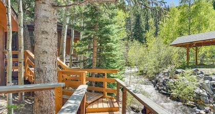 Cabin on Clear Creek: A Hobbits Retreat!