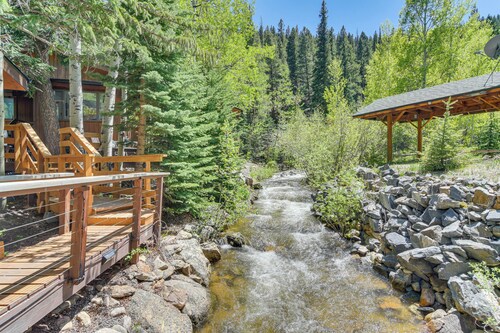 Cabin on Clear Creek: A Hobbits Retreat!