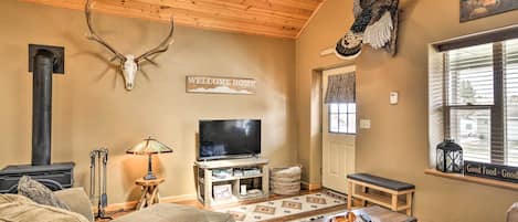 House (2 Bedrooms) | Interior