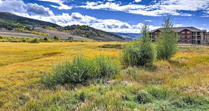 18 Mi to Winter Park: Granby Condo w/ Covered Deck