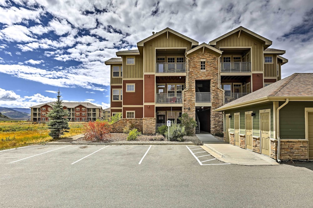 18 Mi to Winter Park: Granby Condo w/ Covered Deck - Granby, CO