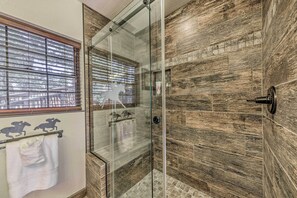 House (1 Bedroom) | Interior