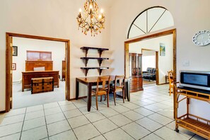 Casa (3 Bedrooms) | Parte interna