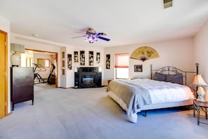 Interior - Albuquerque Home w/ Spacious Yard & Fire Pit! (Albuquerque)
