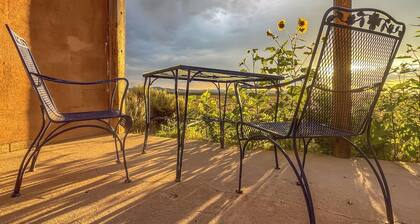El Prado Couple's Escape w/ Hot Tub!