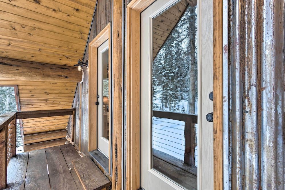 Fox Farm Retreat: Hillside Telluride Home w/ Sauna - Imogene Pass, CO
