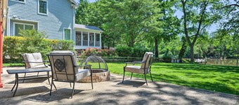 Waterfront Annapolis Cottage: Fire Pit & Pier