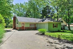 Interior - Waterfront Annapolis Home: Fire Pit & Fishing Pier (Annapolis)