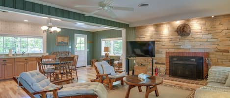 House (3 Bedrooms) | Interior