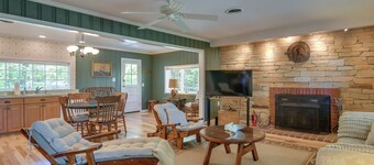 Waterfront Annapolis Home: Fire Pit & Fishing Pier