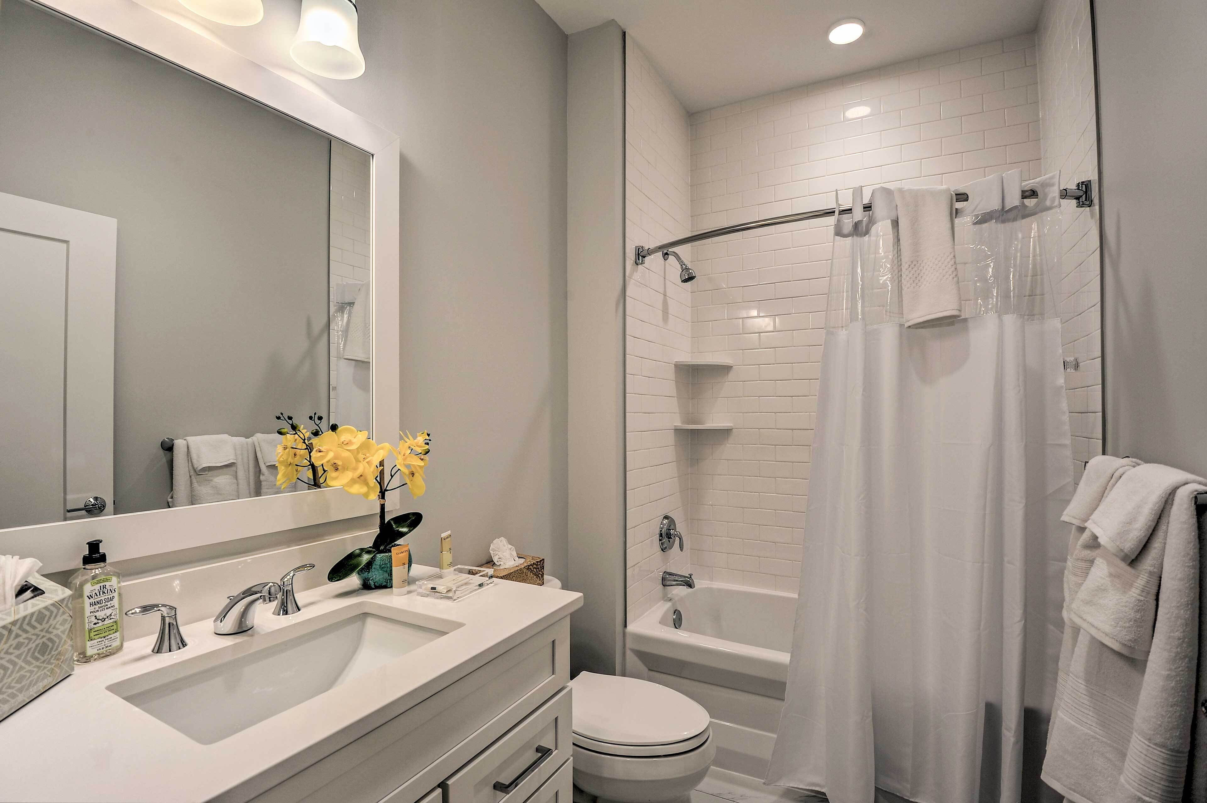 Apartment (2 Bedrooms) | Bathroom