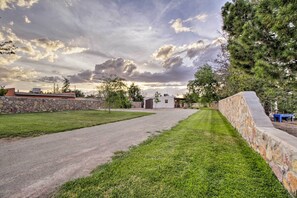 House (1 Bedroom) | Interior - Charming Couples Casita, Walk to Old Mesilla Plaza (Mesilla)