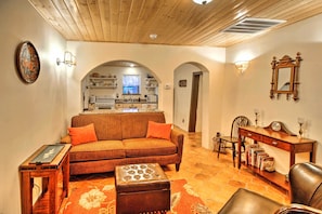 House (1 Bedroom) | Interior