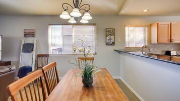 House (4 Bedrooms) | Interior