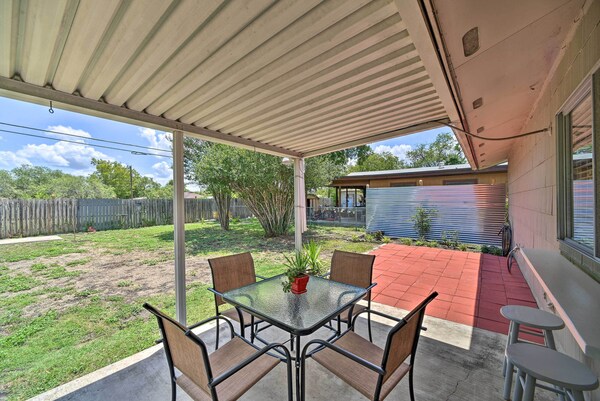 Cozy San Antonio Family Home: 3 Mi To Lackland Afb - San Antonio, TX