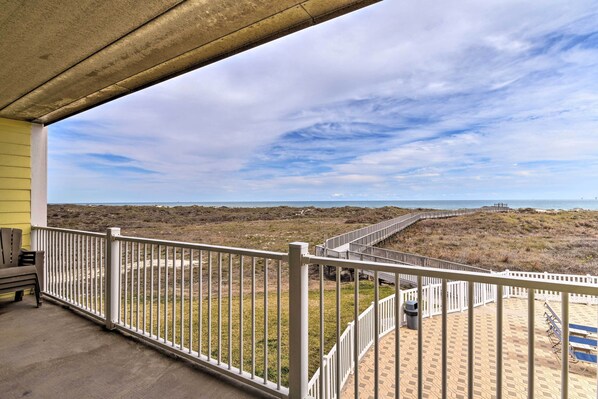 Apartment (3 Bedrooms) | Interior - Grand Caribbean Condo w/ Ocean Views! (Port Aransas)