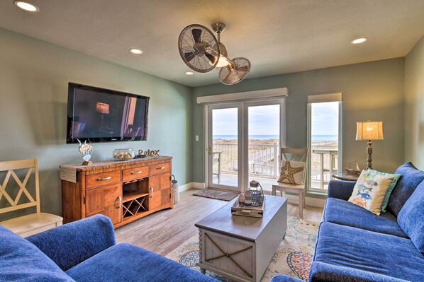 Apartment (3 Bedrooms) | Front of property - Beachfront Port Aransas Condo w/ Ocean Views! (Port Aransas)