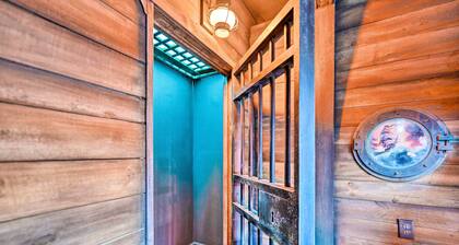 Davenport Retreat w/ Themed Rooms, Patio & Pool!