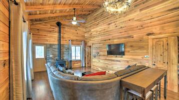 House (3 Bedrooms) | Front of property