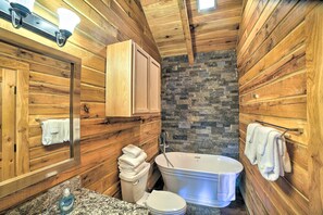 House (3 Bedrooms) | Interior - Woodsy Mountain Cabin: 2 Mi to Angel Fire Resort! (Angel Fire)