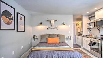 Apartment (0 Bedroom) | Interior