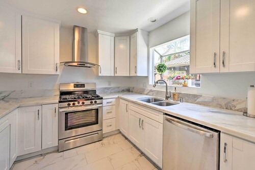 San Diego Sanctuary w/ Hot Tub & Large Patio!