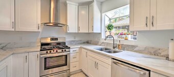 San Diego Sanctuary w/ Hot Tub & Large Patio!