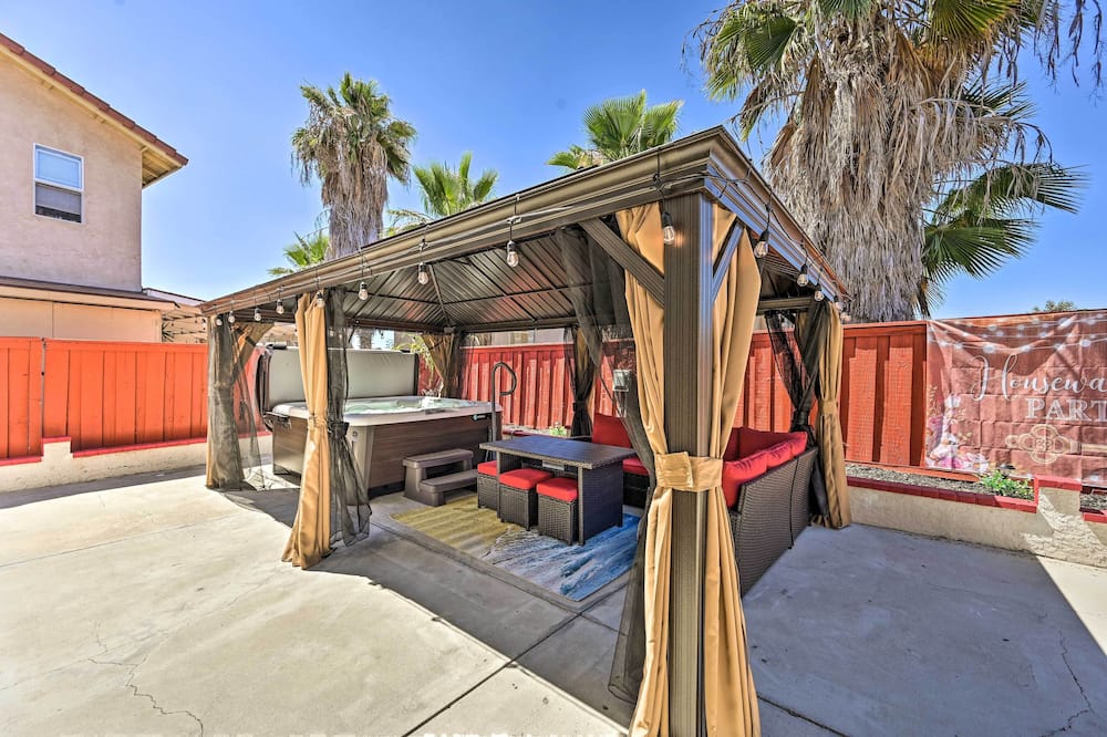 Karaoke Fun, Hot Tub & Patio! San Diego Sanctuary - Eastlake, CA