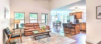 Family-friendly Calera Getaway w/ Game Room!