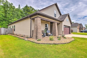 Interior - Family-friendly Calera Getaway w/ Game Room! (Calera)
