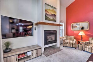 House (3 Bedrooms) | Interior - Tasteful Mountain Getaway on Frisco Bike Path (Frisco)