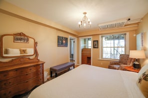 House (4 Bedrooms) | Interior - Inviting Colorado Springs House w/ Spacious Deck! (Colorado Springs)