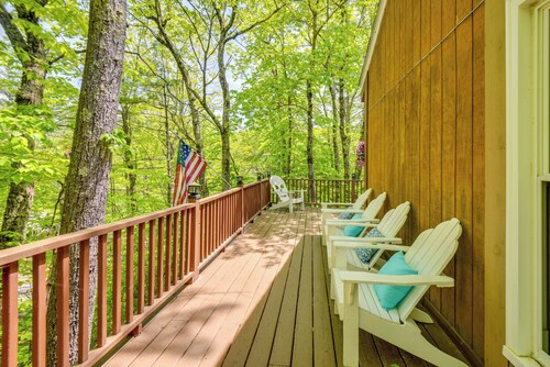 New Hampshire Vacation Rental - Walk to Beach!